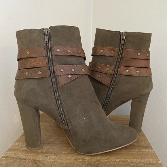 Booties - Picture 5 of 6